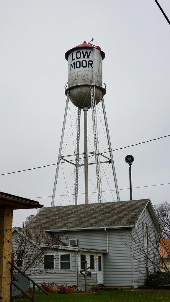 120223 Low Moor Water Tower, Low Moor, Iowa. Casey Truitt Flickr