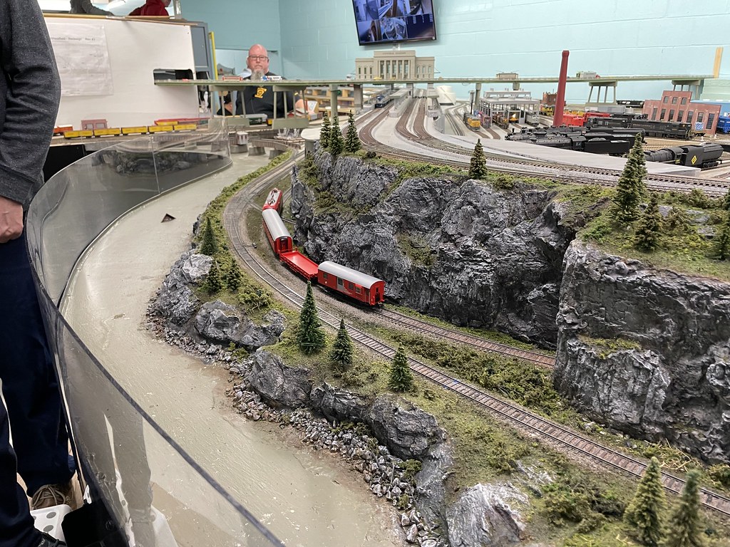 IMG_0704 The Miniature Railroad Club of York's 2023 Hollid… Flickr