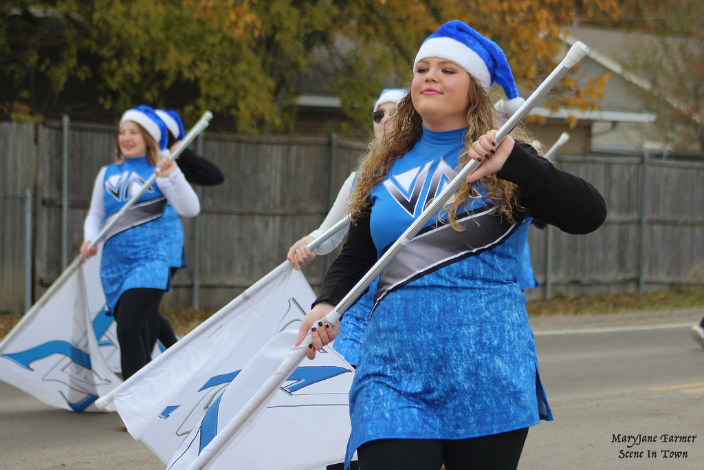 Parade 9 Cheers MaryJane Farmer Flickr