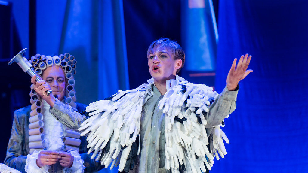 VÄRSKE Prints ja kerjus Lavastus Ugala Teater