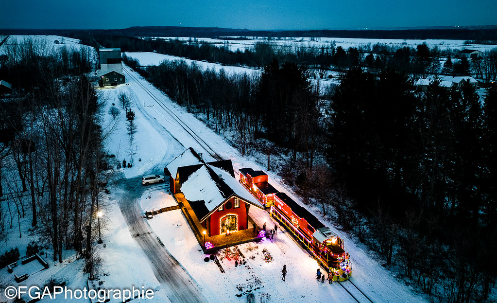 QG 3537 West SaintAnnedelaPérade QG 3537 West stop f… Flickr