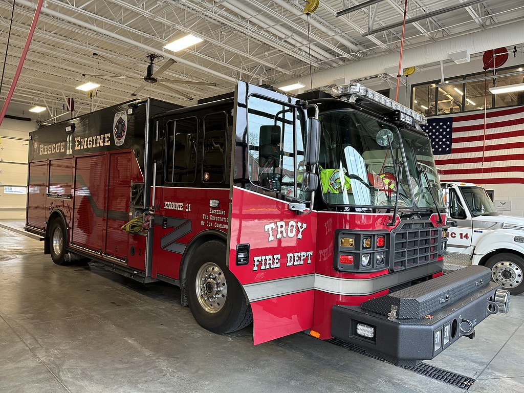 Troy Fire Department Rescue Engine 11 Troy Rescue Engine … Flickr
