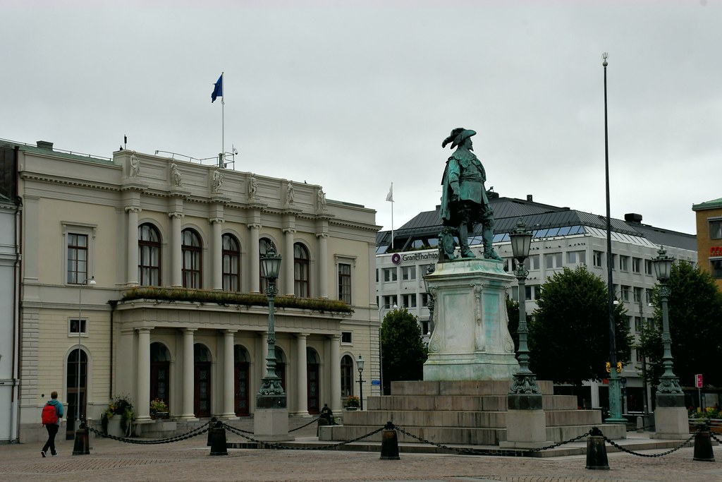 Gothenburg City Hall & Gustav II Adolf statue, Gothenburg,… Flickr