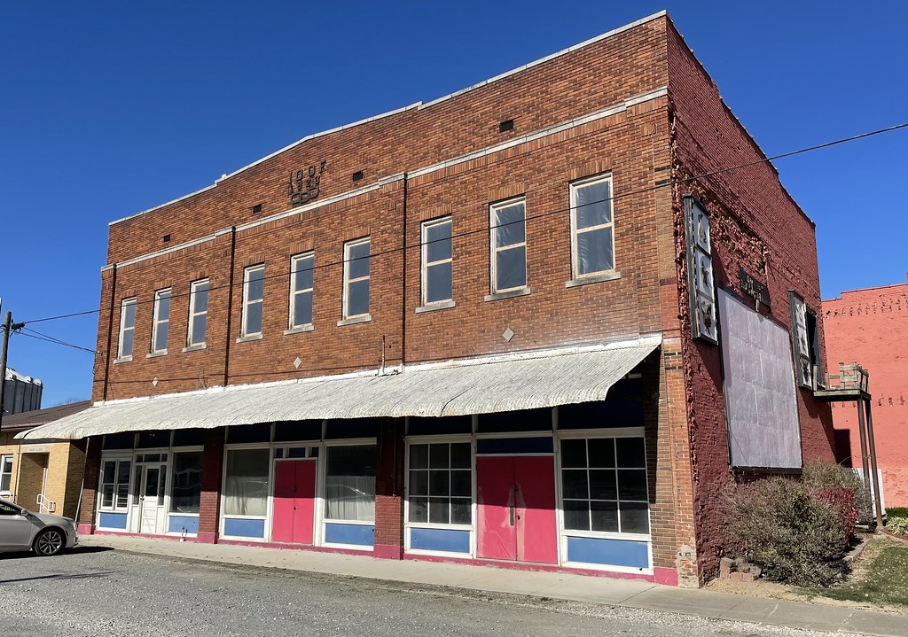 I.O.O.F. Hall (Sumner, Illinois) Sumner, Illinois is a sma… Flickr