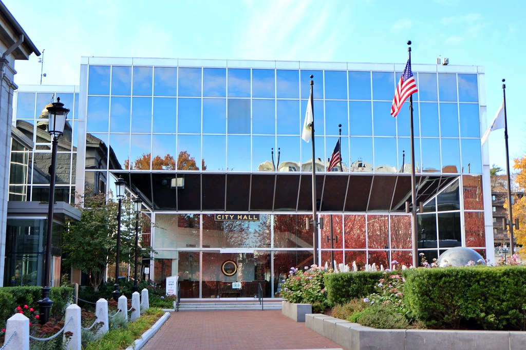Quincy City Hall The historic Quincy City Hall, located a… Flickr