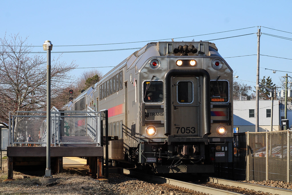 Double decks to Hoboken NJT 1178 starts out of Ramsey stat… Flickr