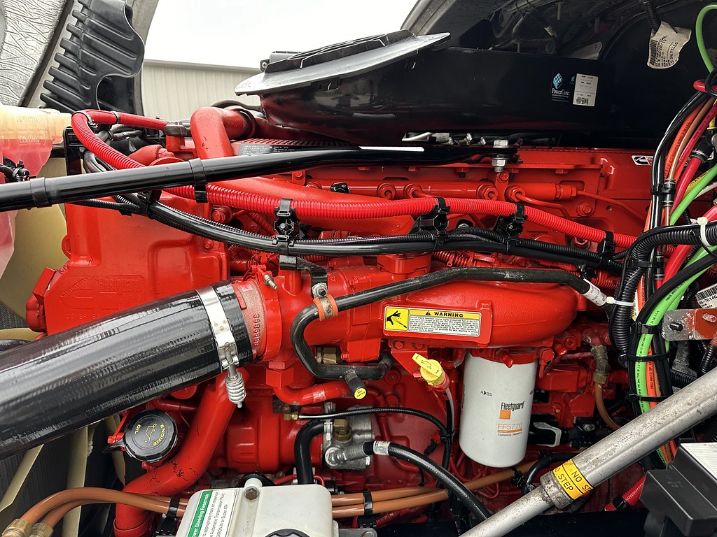 2016 Renegade Classic 45’ Triple Slide 525HP Cummins Low M… Flickr