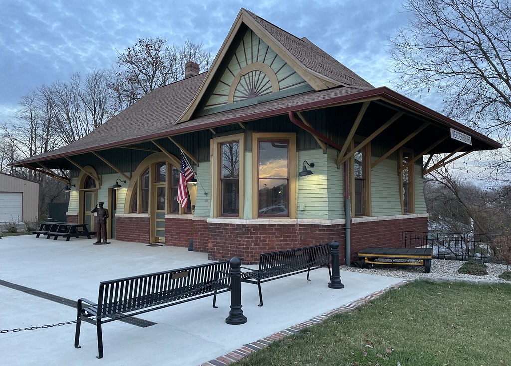 Old Clover Leaf Route Depot (Veedersburg, Indiana) Flickr