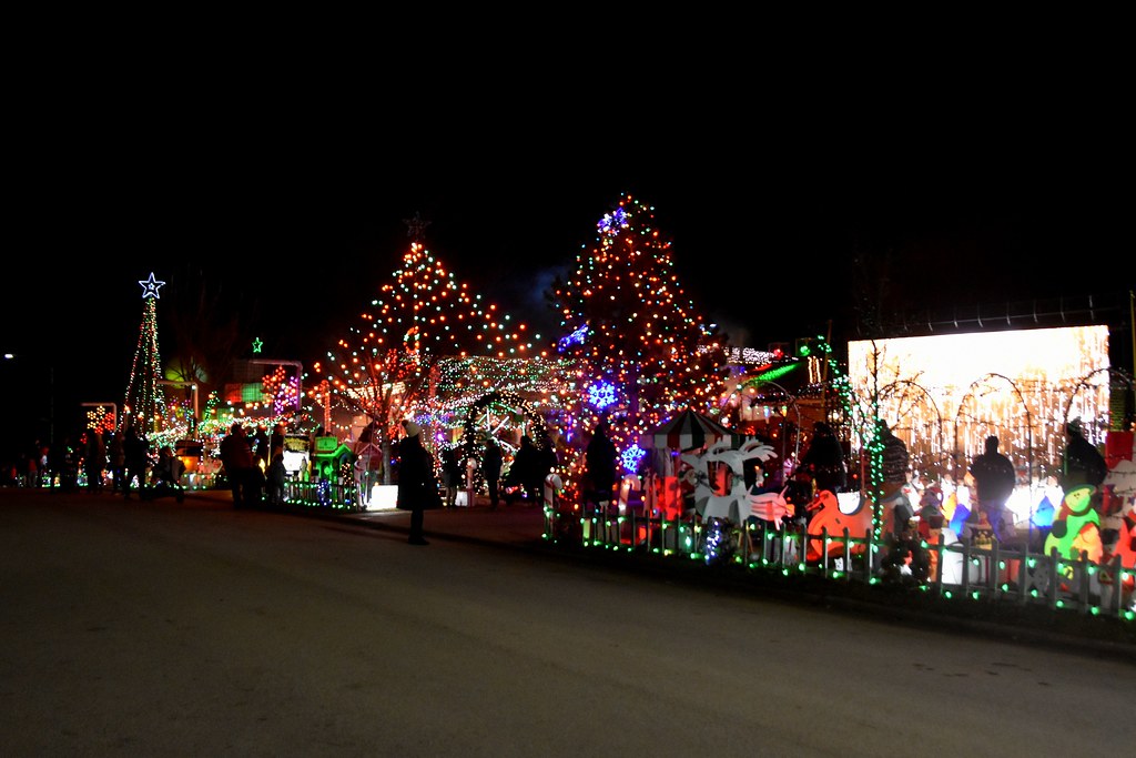 Tinley Park Christmas House 2023 a photo on Flickriver