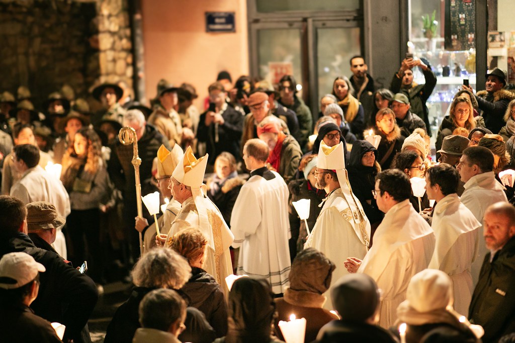 8 décembre 2023 Pour remercier la Vierge Marie, les lyonna… Flickr