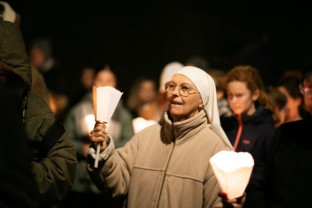 8 décembre 2023 Pour remercier la Vierge Marie, les lyonna… Flickr