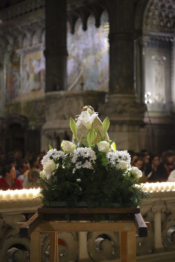 8 décembre 2023 Pour remercier la Vierge Marie, les lyonna… Flickr