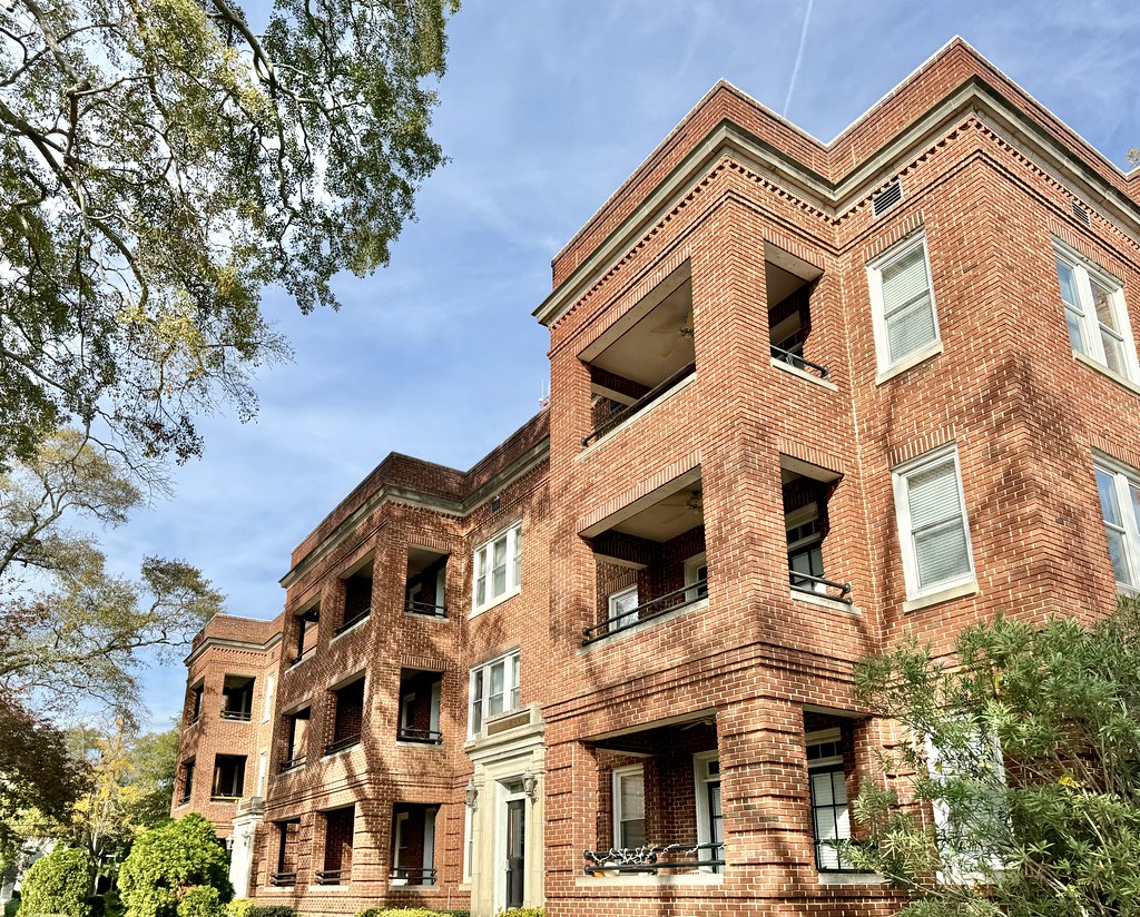 WitMary Apartments (Senate Club Apartments), Marion Stree… Flickr