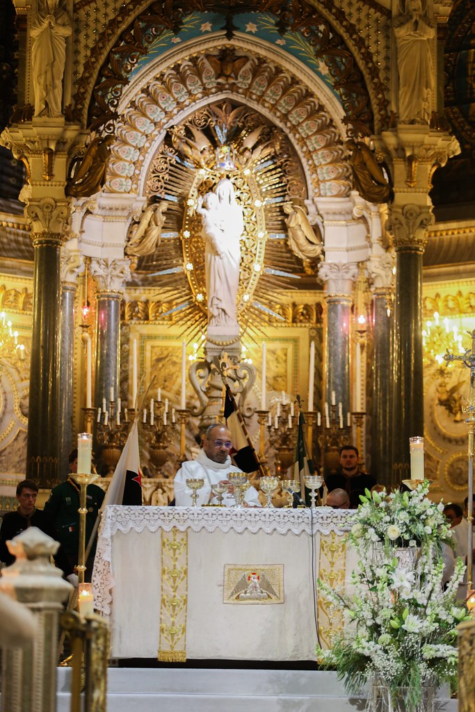 8 décembre 2023 Pour remercier la Vierge Marie, les lyonna… Flickr