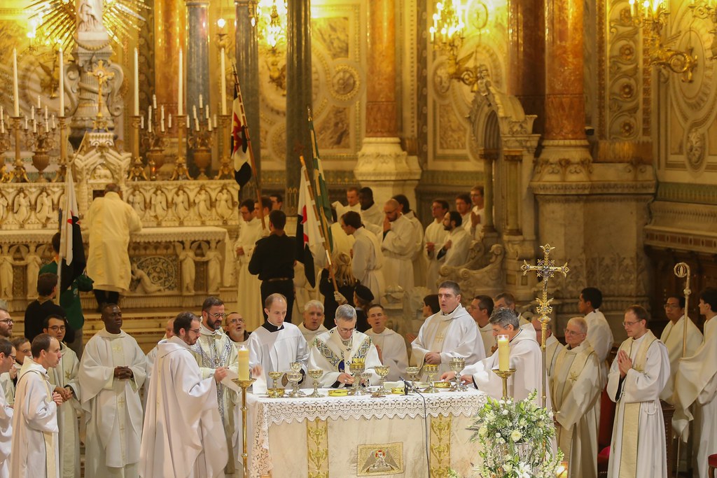 8 décembre 2023 Pour remercier la Vierge Marie, les lyonna… Flickr