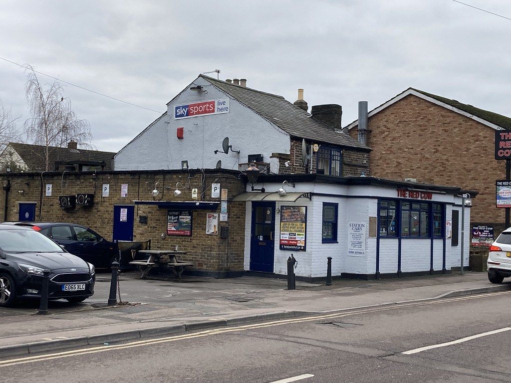 Nice the old Red Cow pub,still at Windmill lane ,Cheshunt … Flickr