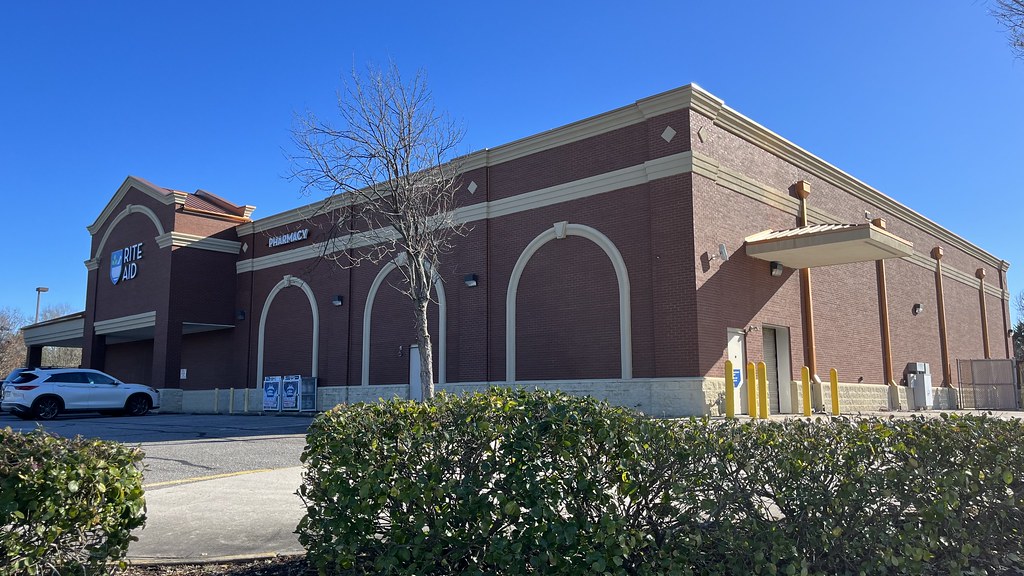 Rite Aid Rite Aid 11254 (14,550 square feet) 1415 Cedar R… Flickr