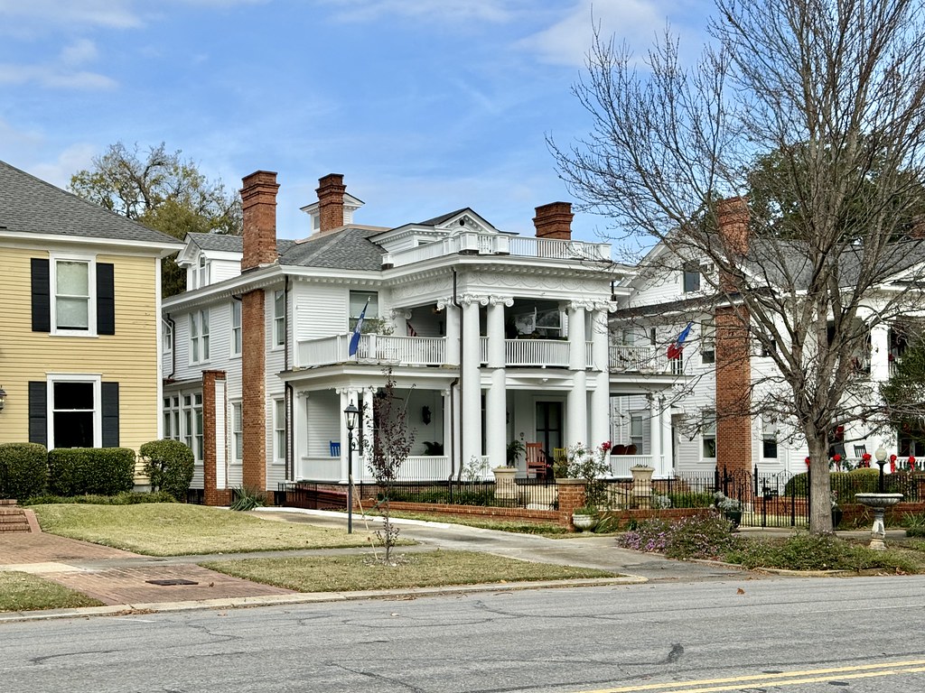 Laurel Street, Columbia, SC Built in 1912, this Classical … Flickr