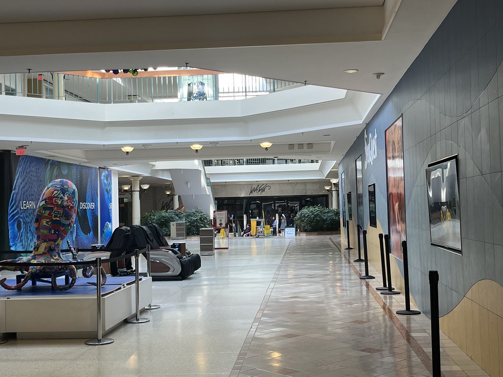 Woodbridge Mall in Woodbridge NJ Conor GuinnBailey Flickr