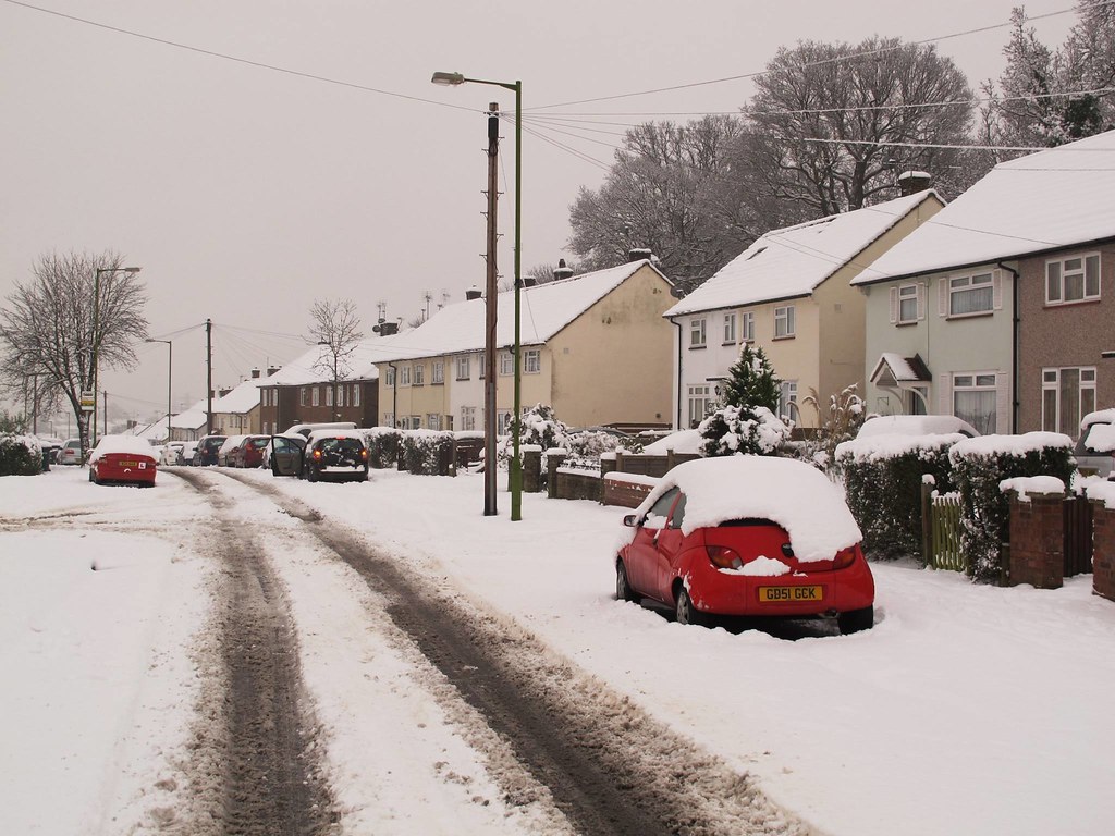 Muirfield Road in the snow. South Oxhey. terry trainor Flickr
