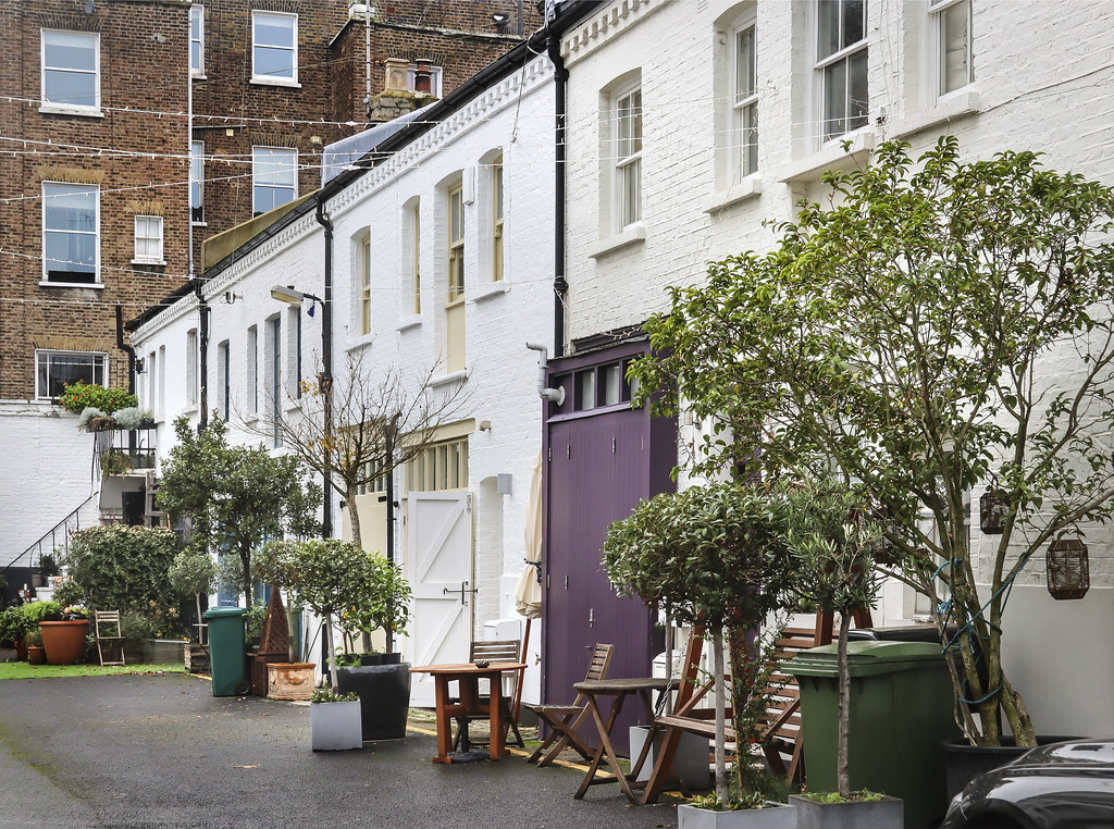 London Walk around Portobello Road Codrington Mews Kotomi_ Flickr
