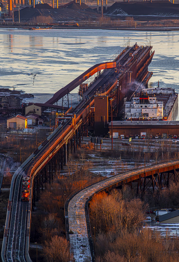 Last Light R921 dumps taconite on Dock 6 in Duluth, MN wit… Flickr