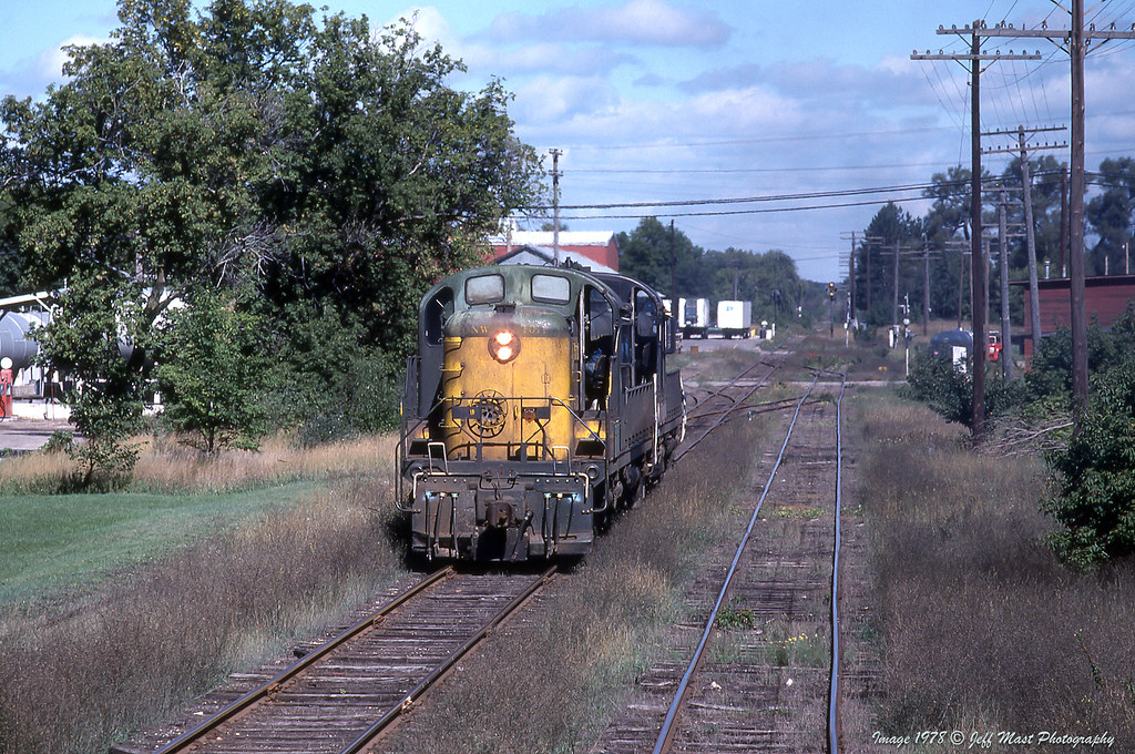 "MN at Reed City" Michigan Northerns former C&NW RS3 1617 … Flickr