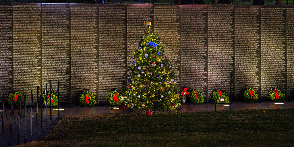 Vietnam Veterans Memorial Wall Christmas Tree 2023 Flickr