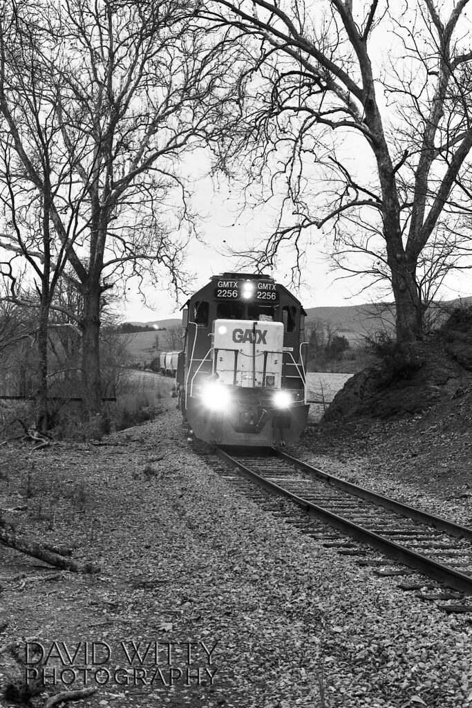 Westbound Empties at Indian Hollow Rd Winchester & Western… Flickr