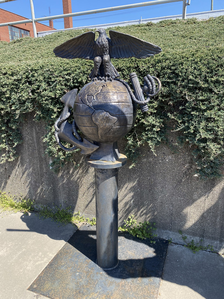 OH Zanesville Sculpture 25 Sculpture in Zanesville, Ohio… Flickr