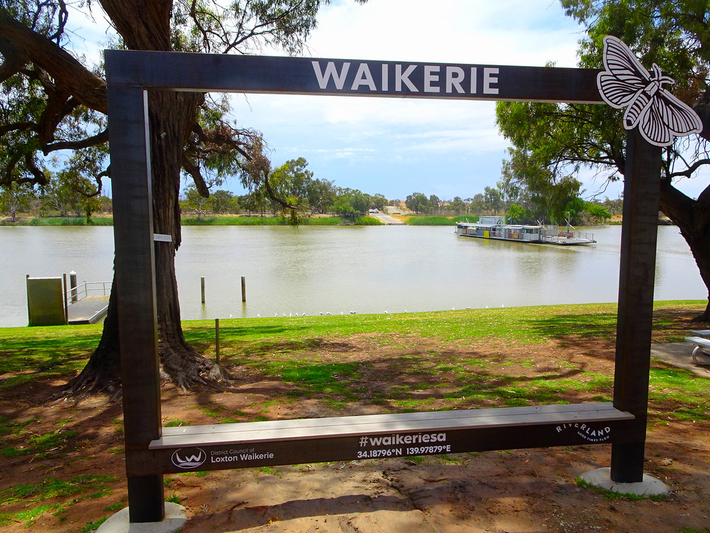 Waikerie on the River Murray. Ferry crossing the river. Wa… Flickr