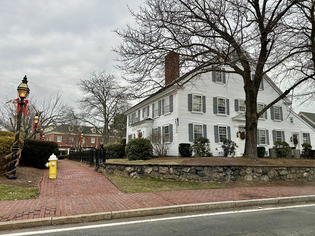 Estey Tavern. devtmefl Flickr