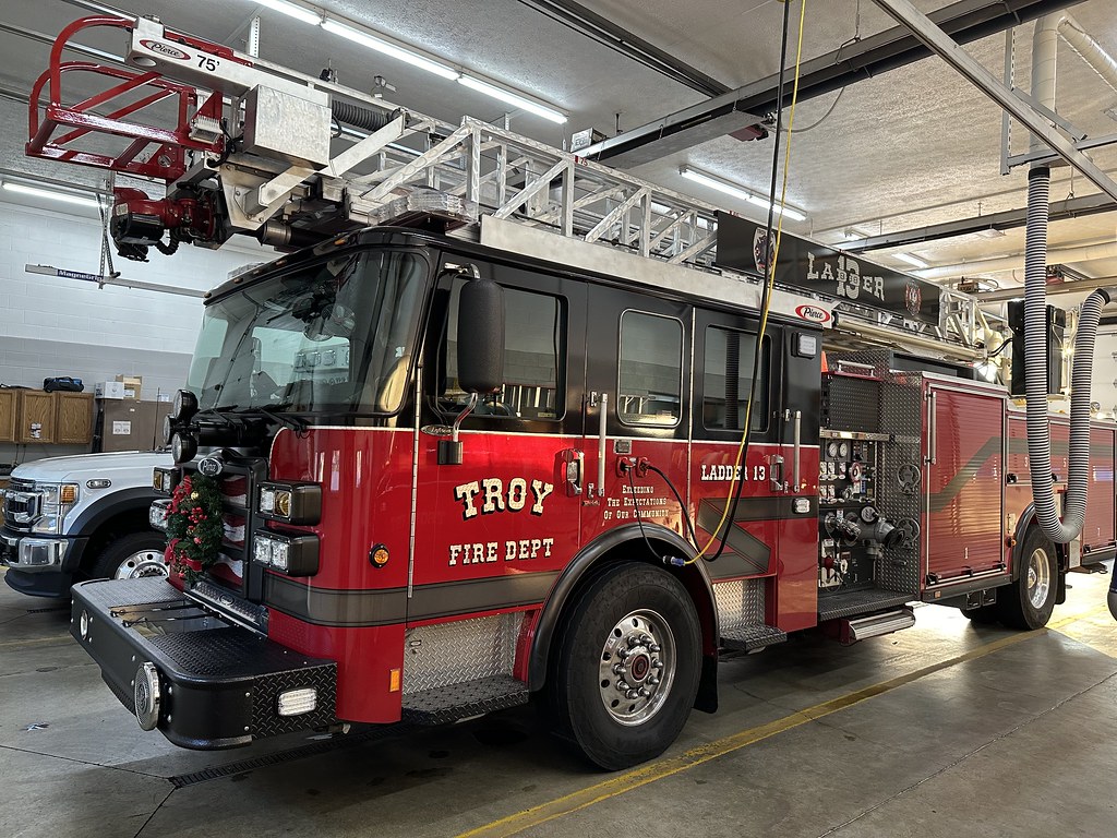 Troy Fire Department Ladder 13 Troy (OH) Fire Department L… Flickr