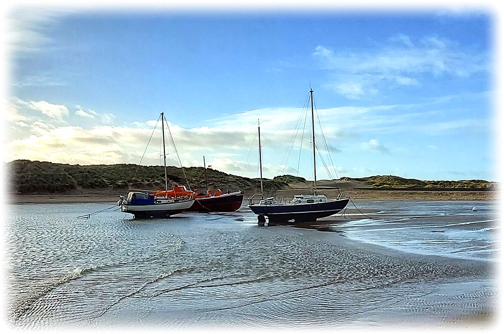 BARMOUTH Close up of Boats at Barmouth. Trisha Gaskin Flickr