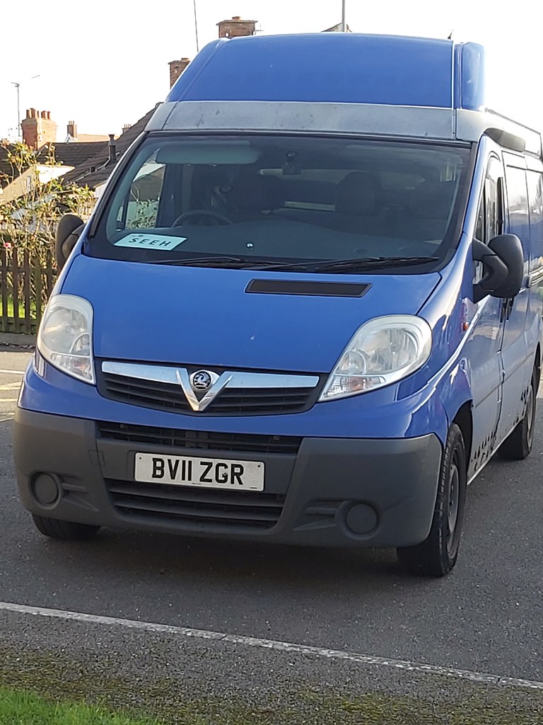 Vauxhall Vivaro Vauxhall Vivaro van from 2011 BV11 ZGR Ama… Flickr