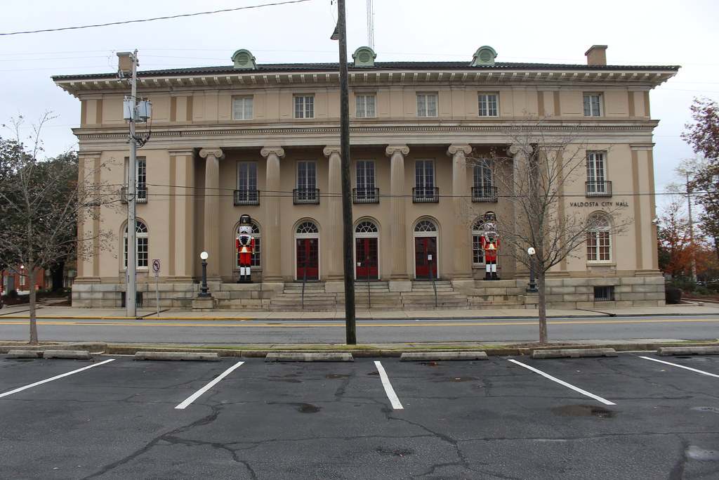 Valdosta City Hall, Christmas 2023 Valdosta, Lowndes Count… Flickr