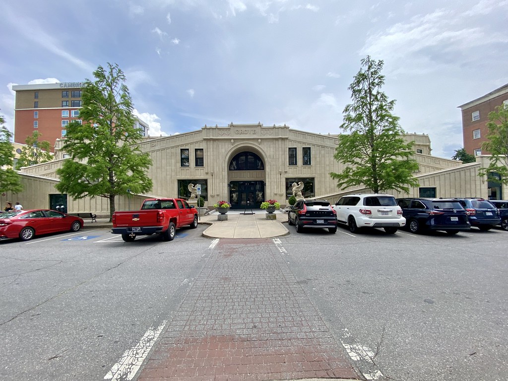 Grove Arcade, Asheville, NC Built in 19261929, this Tudor… Flickr