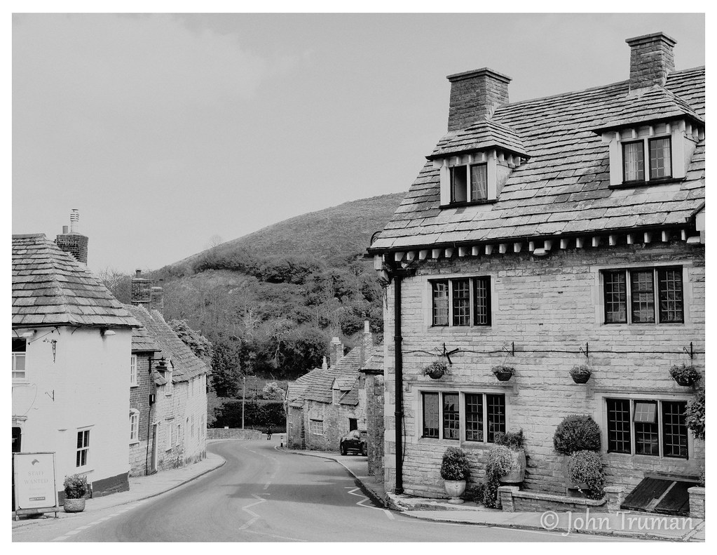 Corfe Castle Village Olympus EM5 MK II, Zuiko 14 150 mk… John