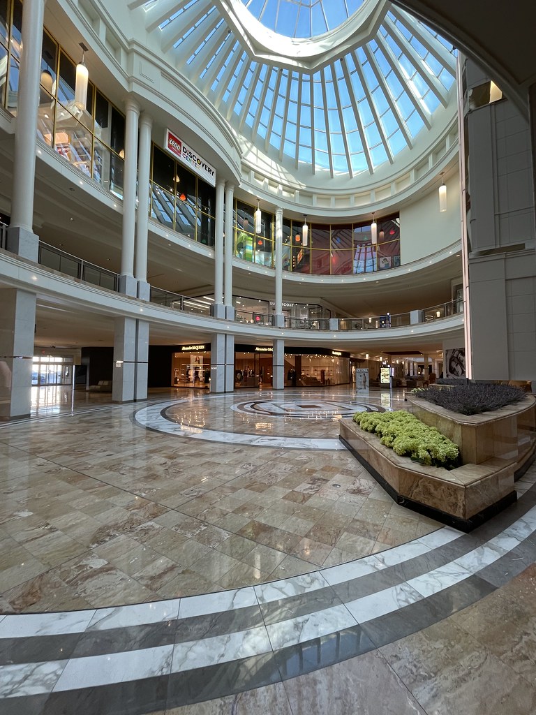 Phipps Plaza, Buckhead, Atlanta Todd Jacobson Flickr