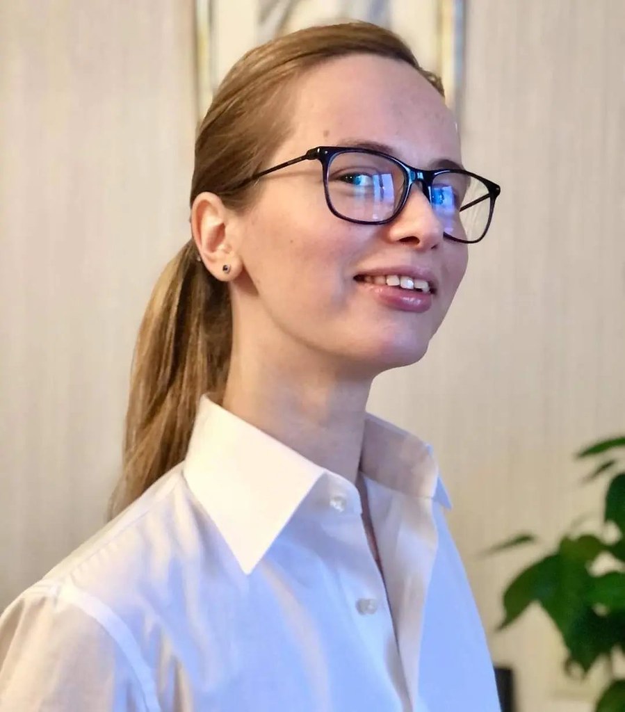 4132967 Women in White Shirts Flickr