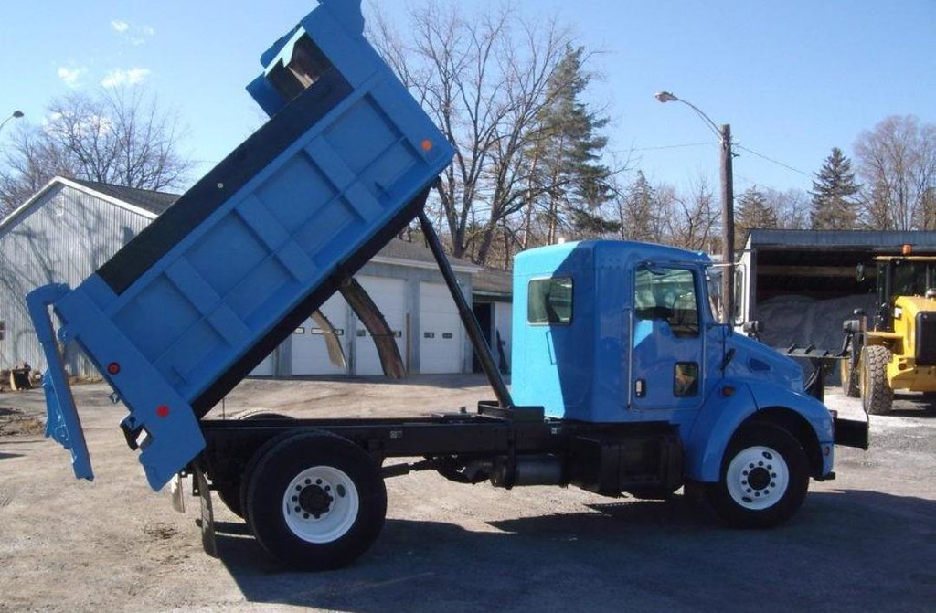 Village of Penn Yann, NY 2003 KW T300 dumpplow_2 Flickr