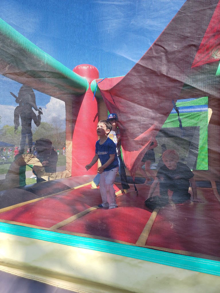 received_185139461000501 Opening Day Harrisonburg Little League