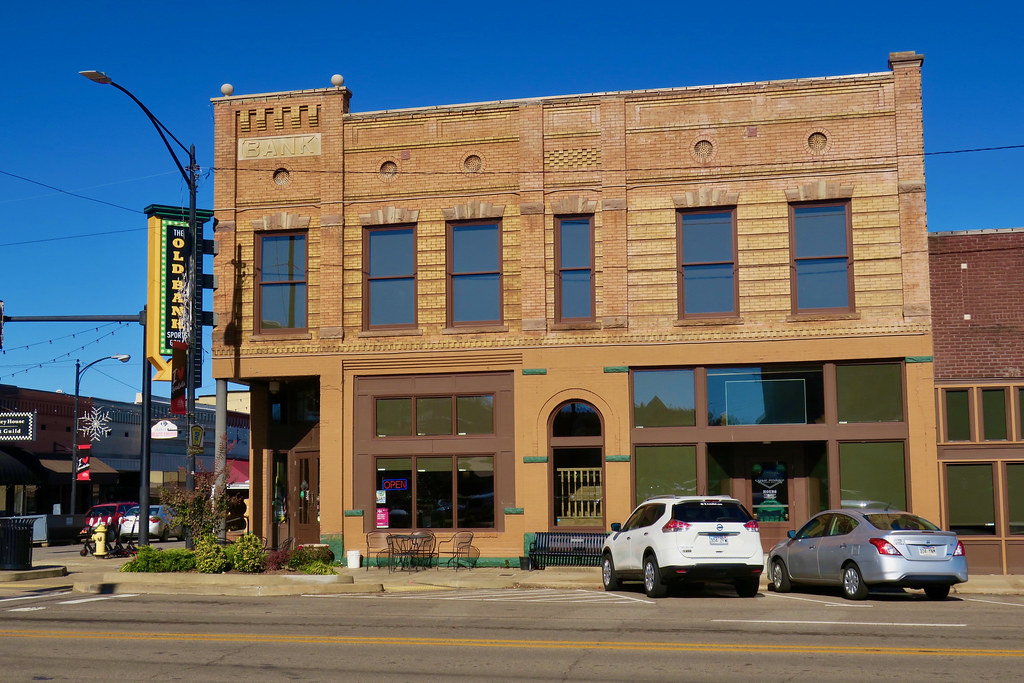The Old Bank, Russellville, AR The Old Bank, 220 West Main… Flickr