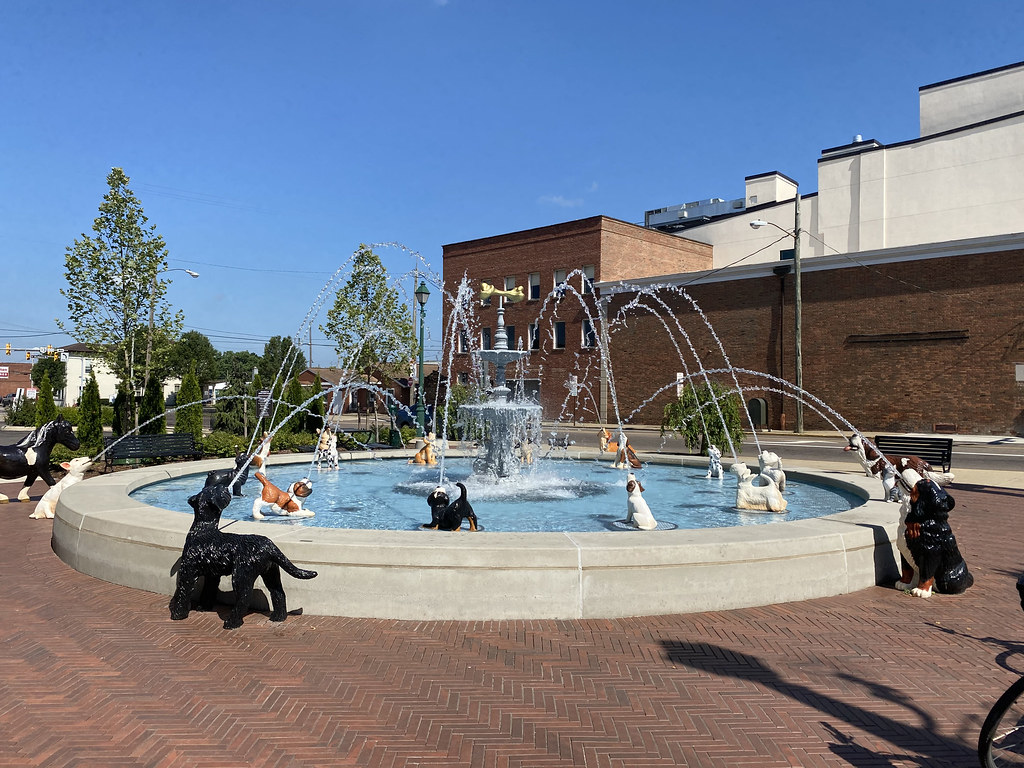 OH Mt Vernon Dog Fountain 35 The Dog Fountain in Mt Vern… Flickr