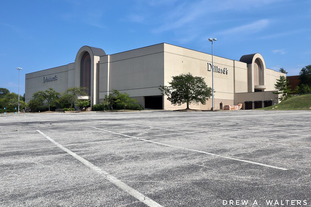 Dillard's at Chesterfield Mall (St. Louis), July 25, 2023 Flickr