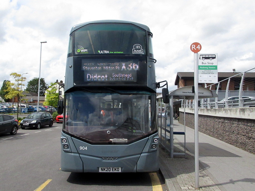 Thames Travel Streetdeck 904 NK20 EKO at Didcot Station … Flickr