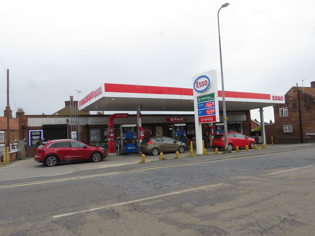 Esso 65 Newmarket, Louth, Lincolnshire LN11 9EG 1 Flickr
