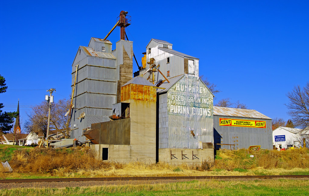 Grain elevator, Humphrey, Nebraska_ Along a former UP bran… Flickr