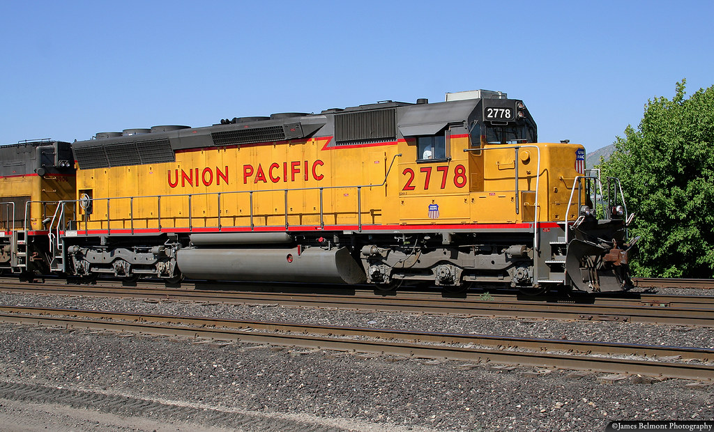 Multiple Layers of Paint Union Pacific SD402 No. 2778 lea… Flickr