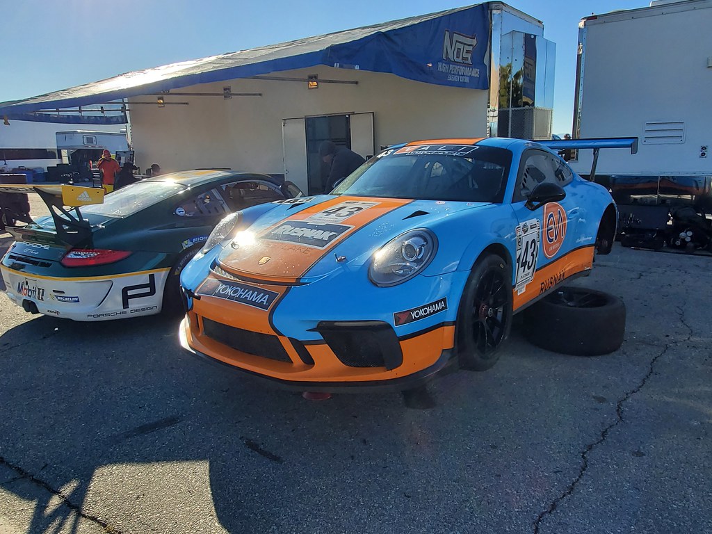 Live from Willow Springs Raceway with Porsche Owners Club … Flickr